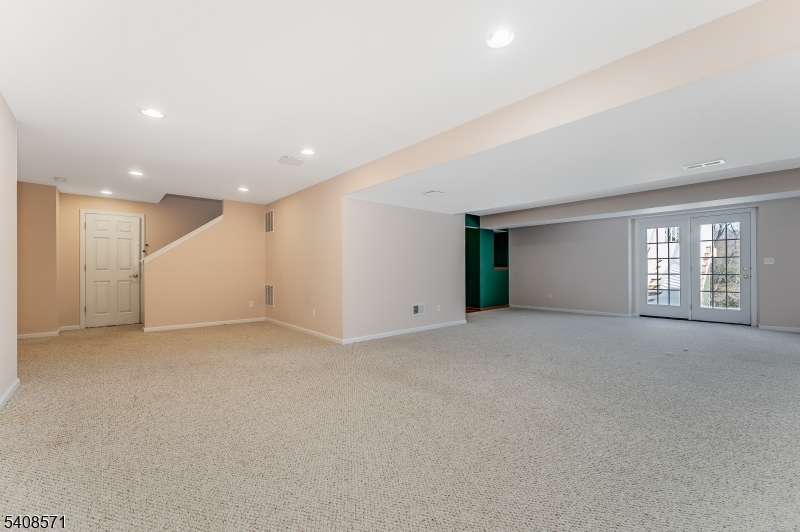 215 Kuhl Road Flemington, NJ 08822 - Photo 30 of 40