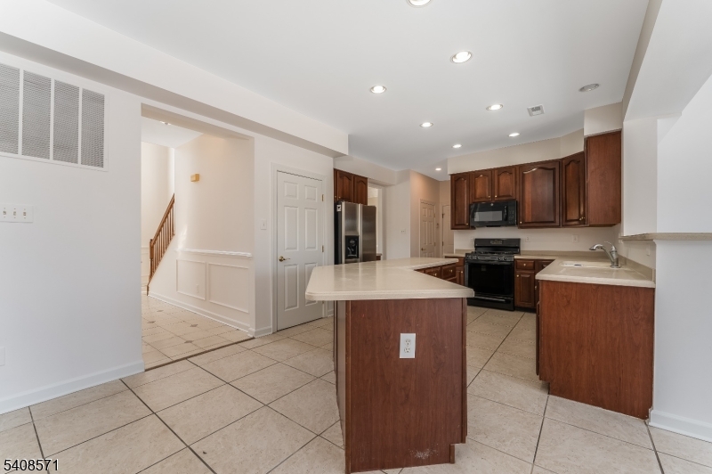 215 Kuhl Road Flemington, NJ 08822 - Photo 5 of 40