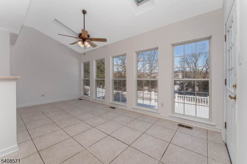 215 Kuhl Road Flemington, NJ 08822 - Photo 8 of 40