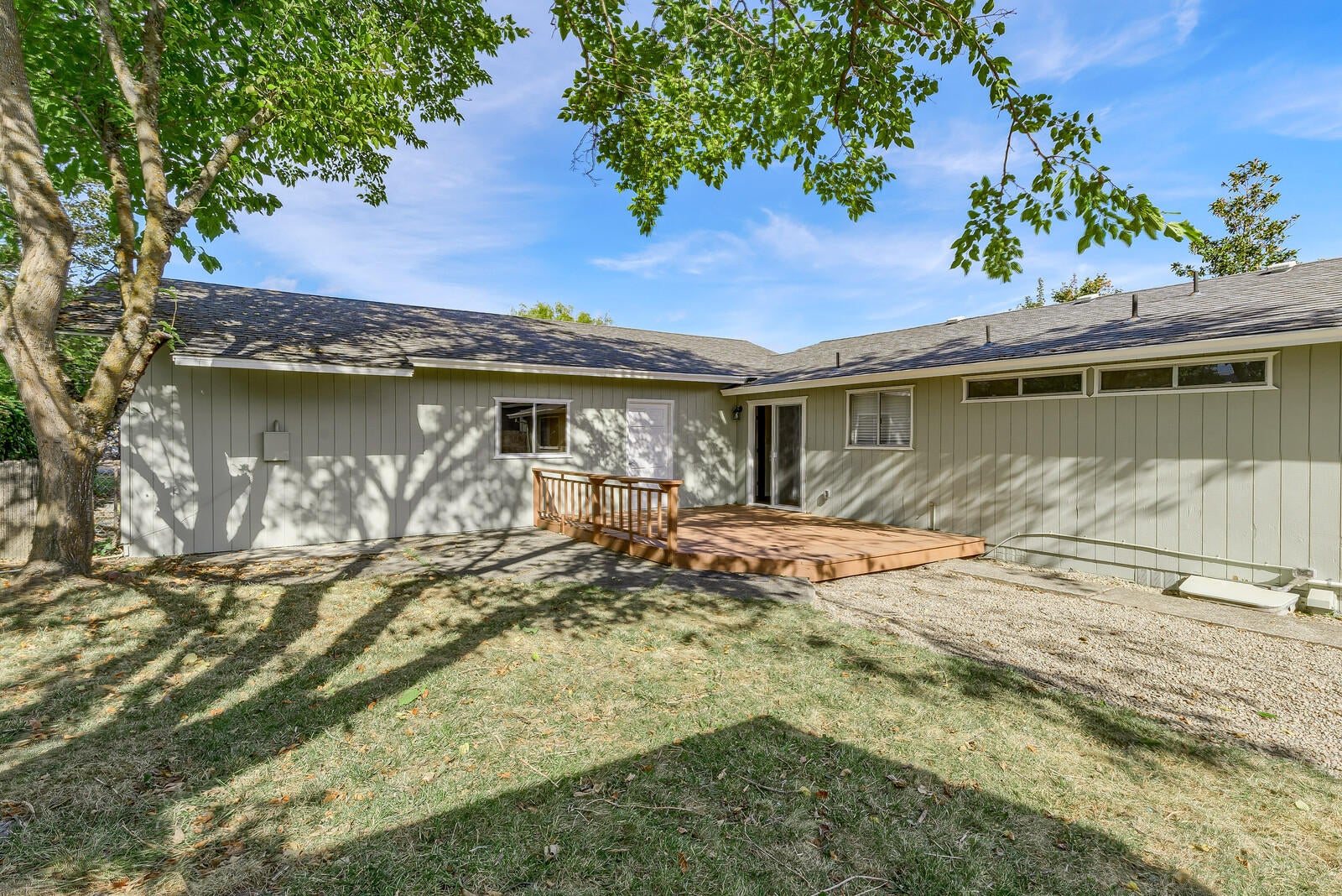 478 David Way Talent, OR 97540 - Photo 12 of 44 13_DW_13_mls