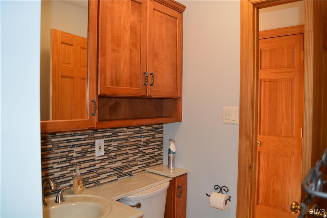 1260 Clearfield Road Nazareth, PA 18064 - Photo 9 of 23