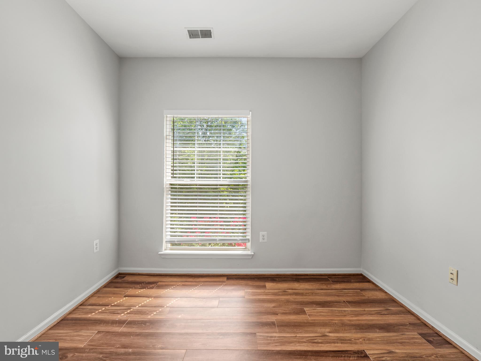 1520 North Point Drive, Unit 304 Reston, VA 20194 - Photo 22 of 31 Gallery Image 22