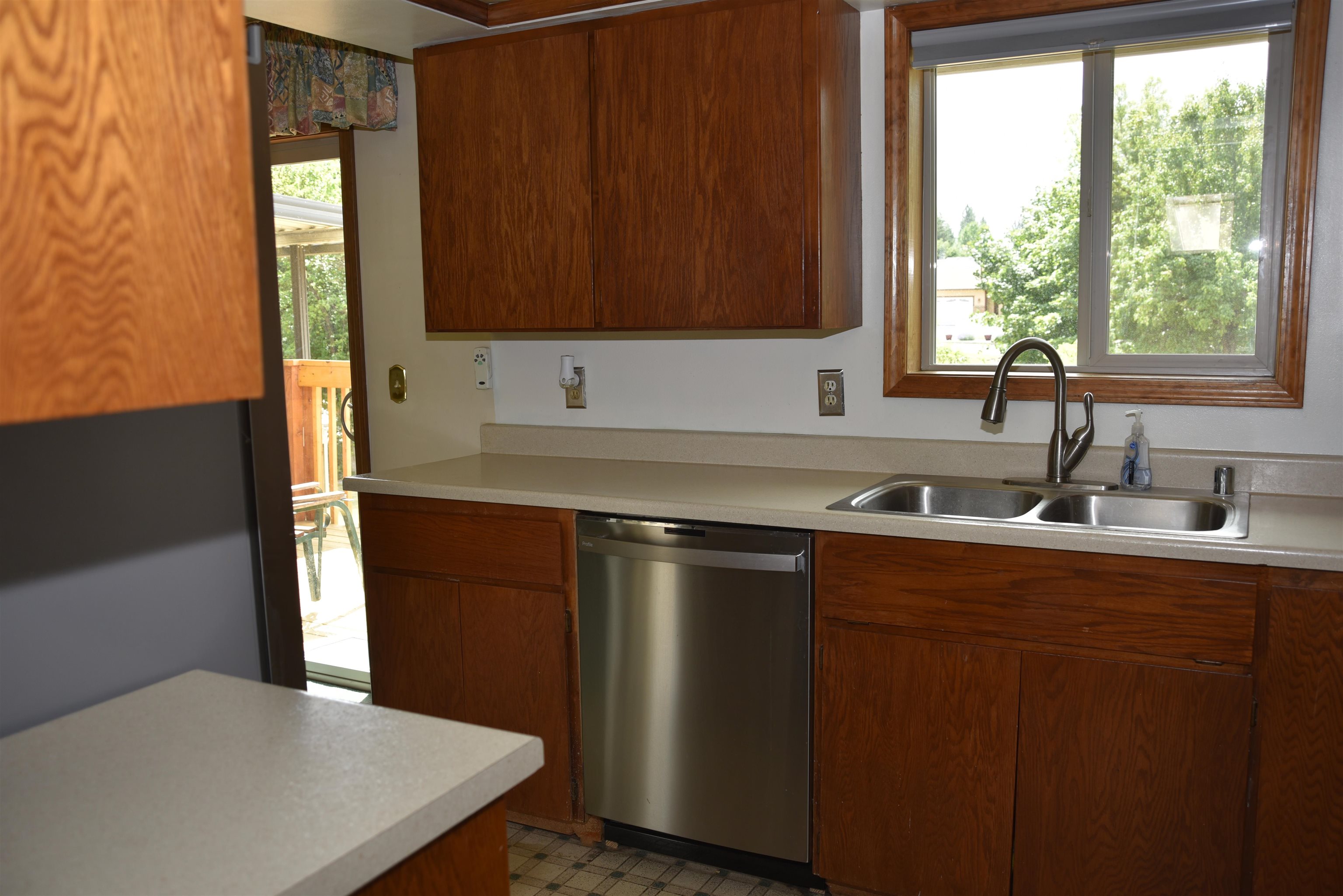 3412 East Moody Road Mead, WA 99021 - Photo 6 of 18 Gallery Image 6
