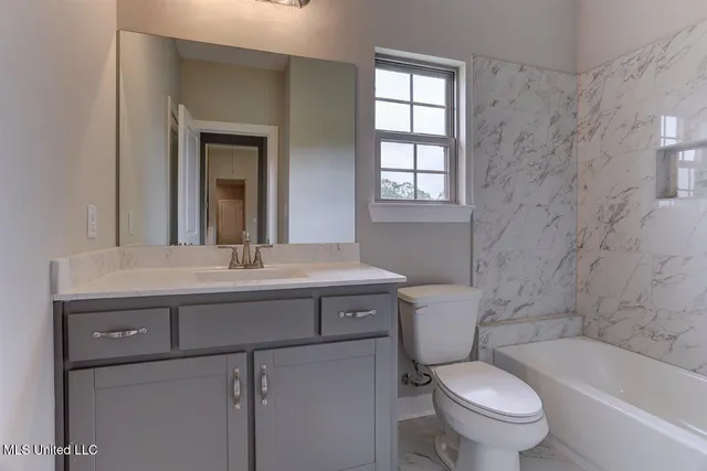 $319,900 | 7735 Carmel Cove, Walls, MS 38680