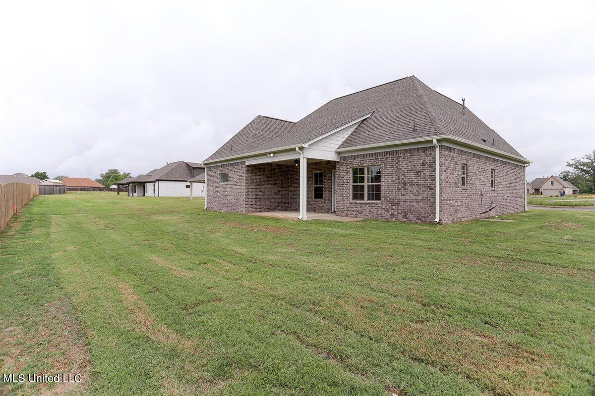 7735 Carmel Cove Walls, MS 38680 - Photo 17 of 20 Rear View