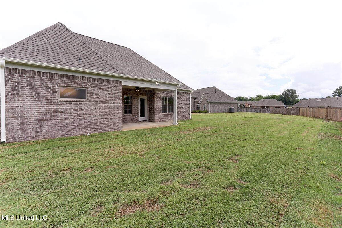 7735 Carmel Cove Walls, MS 38680 - Photo 18 of 20 Rear View