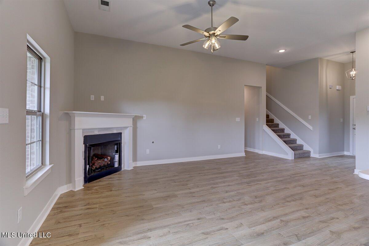 7735 Carmel Cove Walls, MS 38680 - Photo 4 of 20 Family Room