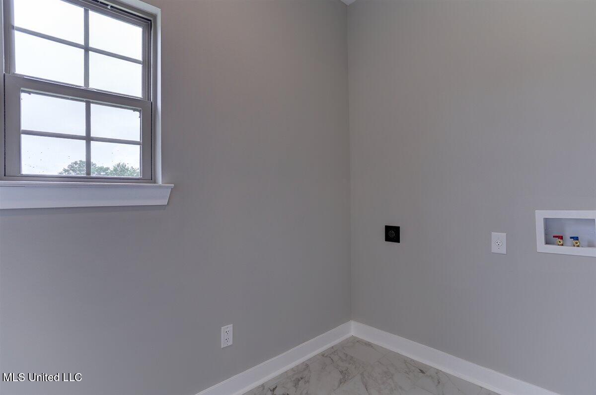 7735 Carmel Cove Walls, MS 38680 - Photo 9 of 20 Laundry