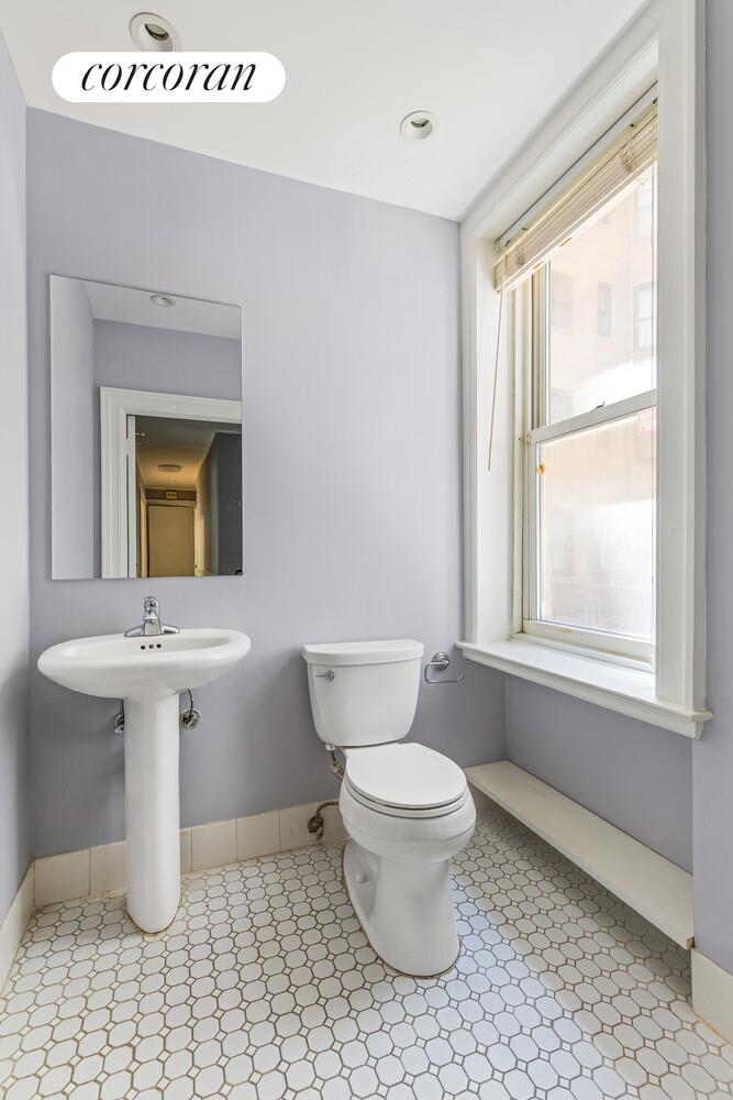 103 East 75th Street, Unit 1RE Manhattan, NY 10021 - Photo 12 of 16