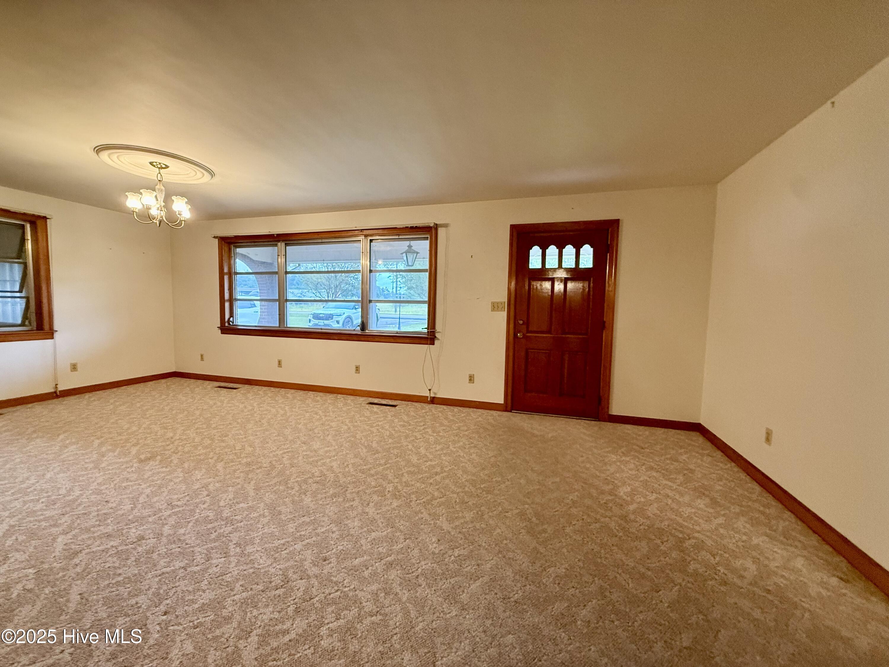 102 Long Ridge Road Plymouth, NC 27962 - Photo 3 of 41 IMG_3157