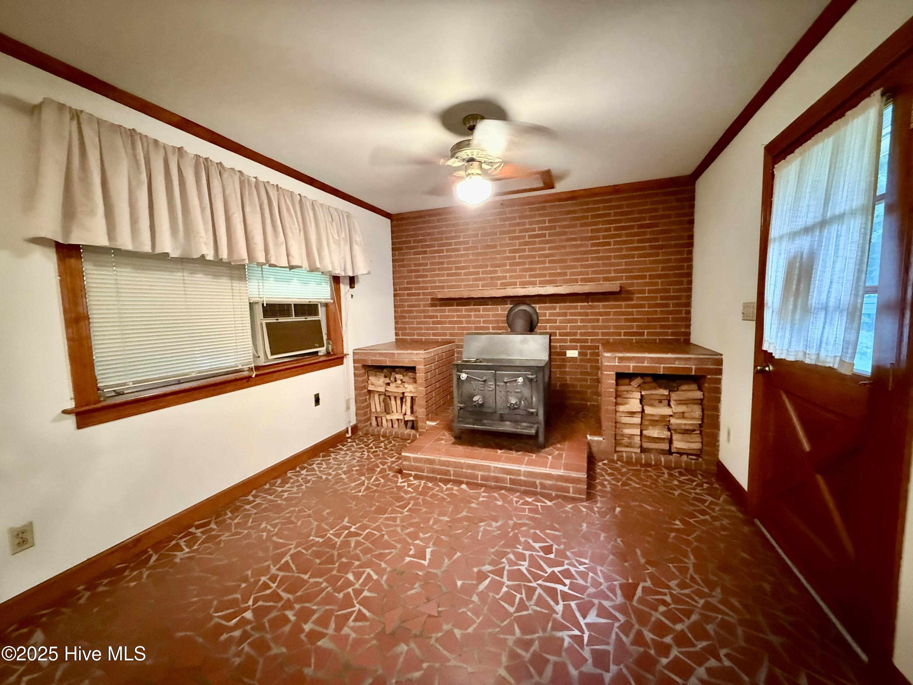 102 Long Ridge Road Plymouth, NC 27962 - Photo 7 of 41 IMG_3131