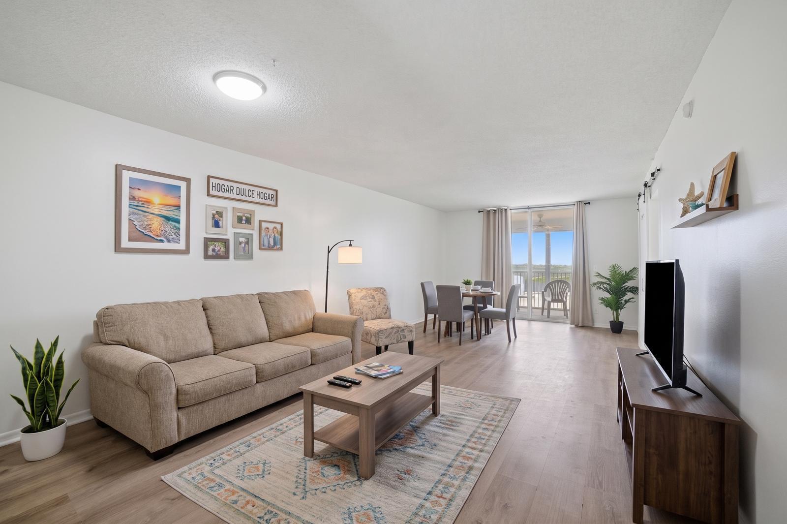 5700 Northwest 2nd Avenue, Unit 705 Boca Raton, FL 33487 - Photo 10 of 32 Virtual staged - Livingroom