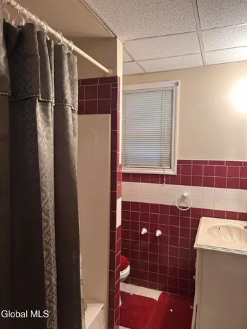 $264,000 | 42 Kelton Avenue, Schenectady, NY 12304