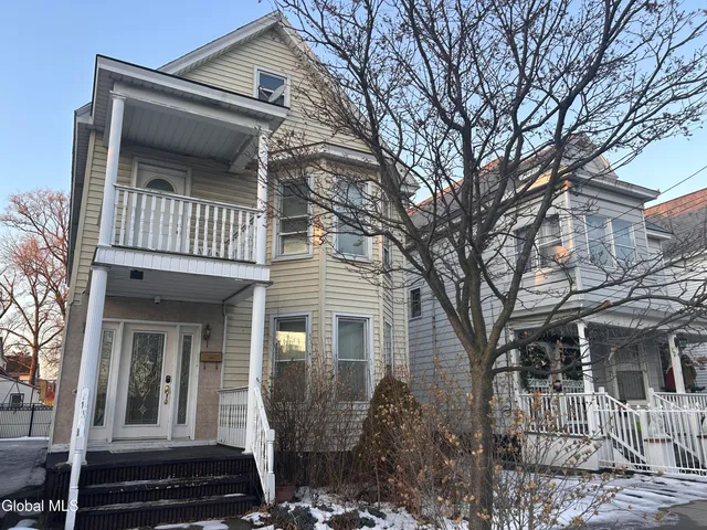 $264,000 | 42 Kelton Avenue, Schenectady, NY 12304