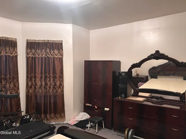 $264,000 | 42 Kelton Avenue, Schenectady, NY 12304