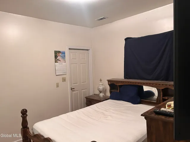 $264,000 | 42 Kelton Avenue, Schenectady, NY 12304