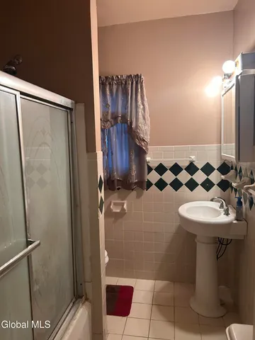 $264,000 | 42 Kelton Avenue, Schenectady, NY 12304