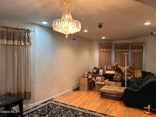 $264,000 | 42 Kelton Avenue, Schenectady, NY 12304