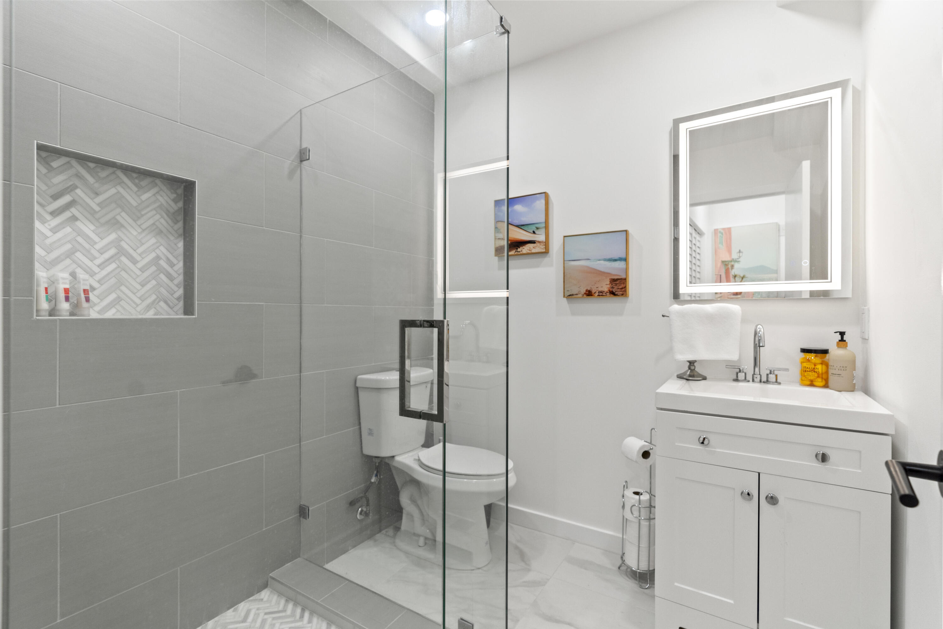 235 Northeast 20th Street Boca Raton, FL 33431 - Photo 21 of 22 DSC05463