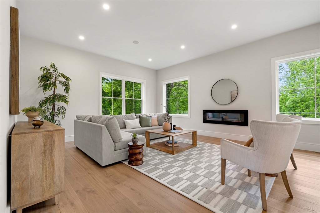22 Wyman Road Lexington, MA 02420 - Photo 4 of 41