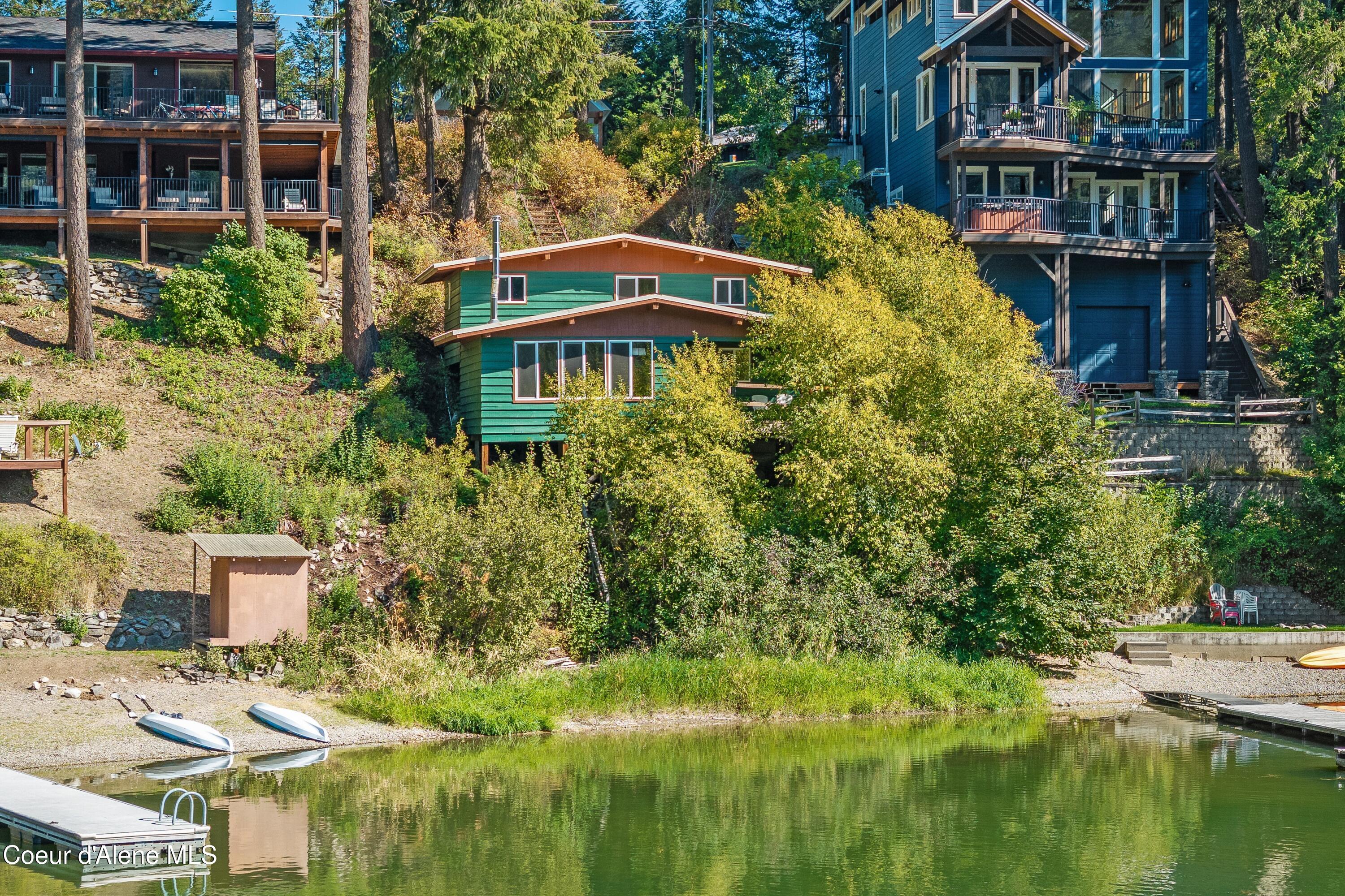 20967 North Cochran Lane Rathdrum, ID 83858 - Photo 5 of 27 Low Bluff Waterfront