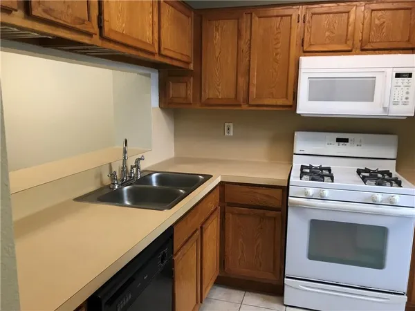 $1,495 | 1411 Gracy Farms Lane, Unit 16, Austin, TX 78758