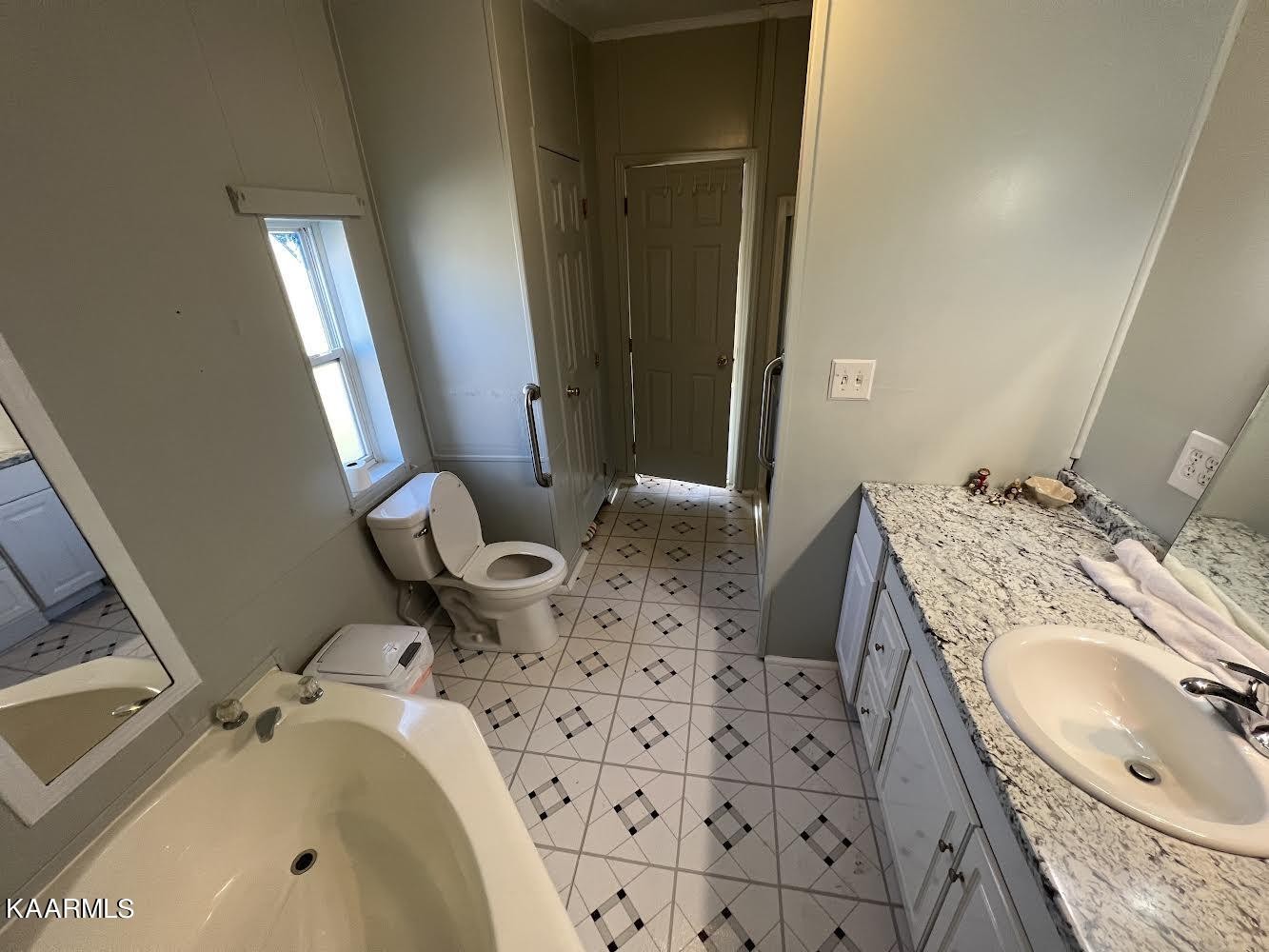 2324 Smith Road Philadelphia, TN 37846 - Photo 13 of 23 Gallery Image 13