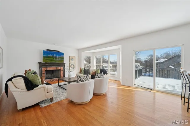 $760,000 | 720 Summer Oak Drive, Ellisville, MO 63021