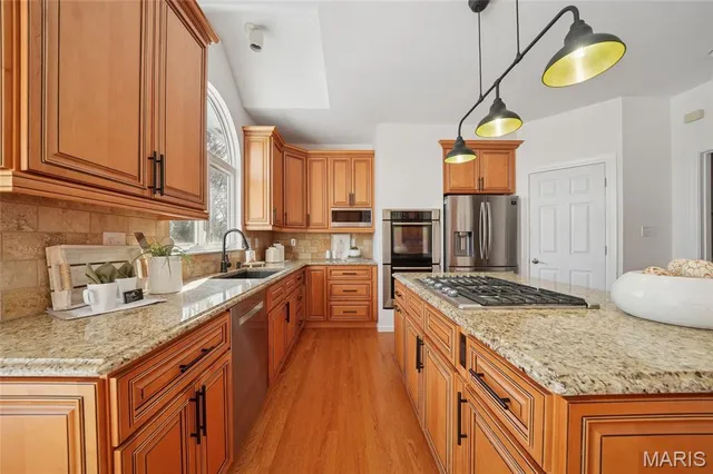 $760,000 | 720 Summer Oak Drive, Ellisville, MO 63021