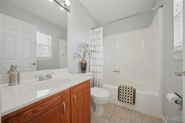 $760,000 | 720 Summer Oak Drive, Ellisville, MO 63021