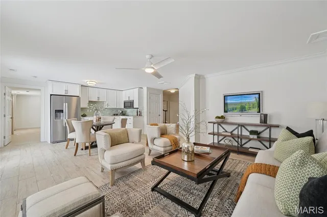 $760,000 | 720 Summer Oak Drive, Ellisville, MO 63021