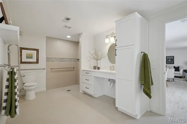 $760,000 | 720 Summer Oak Drive, Ellisville, MO 63021