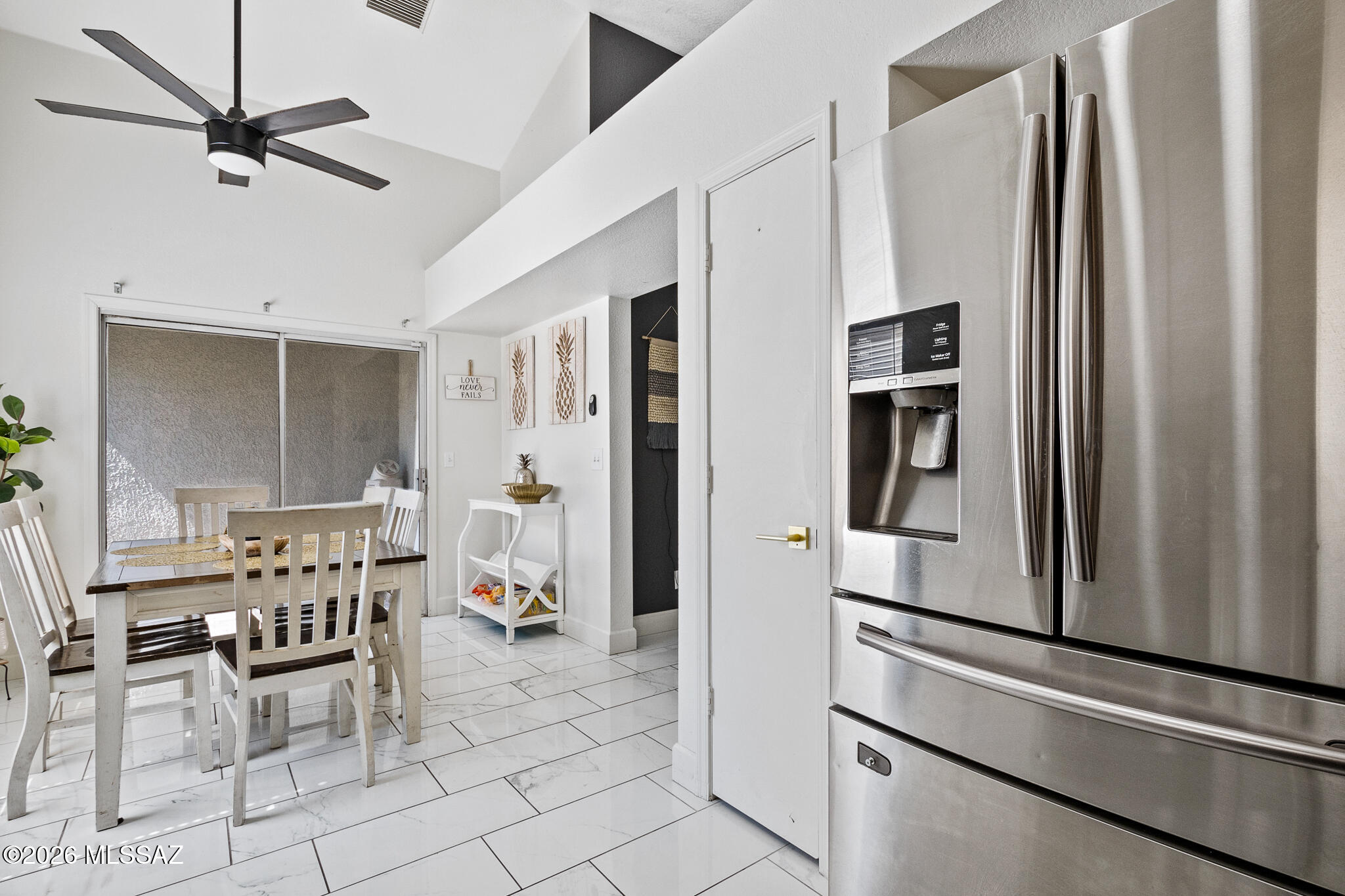 5418 South Wembly Road Tucson, AZ 85746 - Photo 17 of 28 Kitchen
