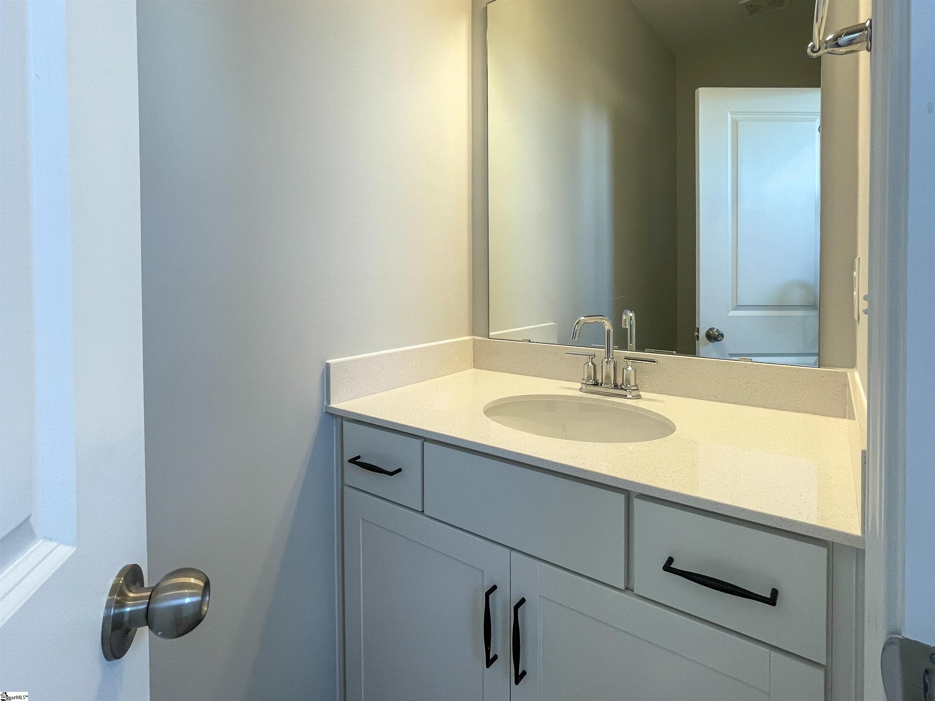 262 Pendergast Road Greenville, SC 29605 - Photo 4 of 27 Gallery Image 4