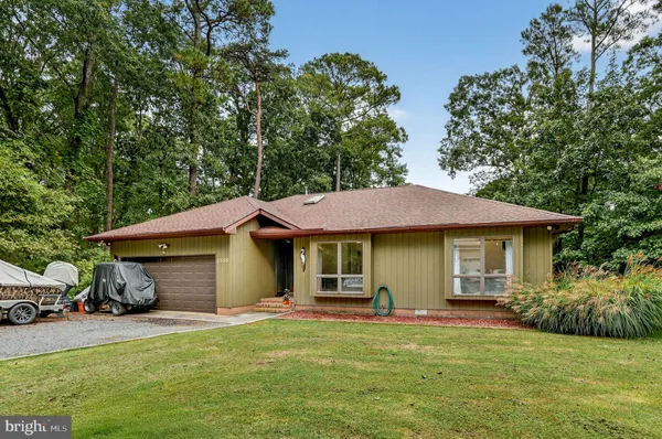 $288,000 | 2235 Brigantine Boulevard, Greenbackville, VA 23356