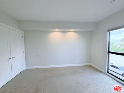 $4,500 | 5015 Balboa Boulevard, Unit 201, Encino, CA 91316