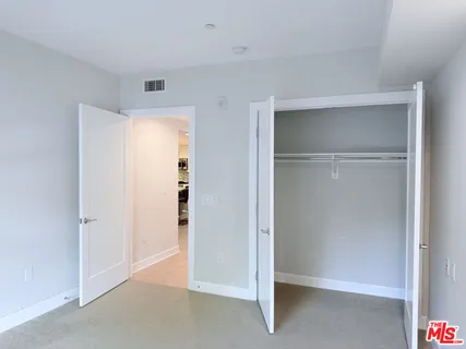 $4,500 | 5015 Balboa Boulevard, Unit 201, Encino, CA 91316