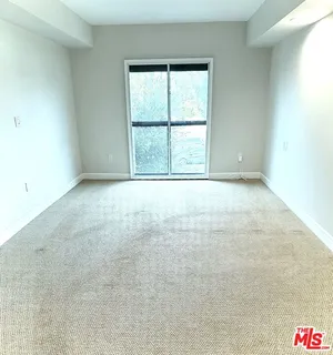 $4,500 | 5015 Balboa Boulevard, Unit 201, Encino, CA 91316