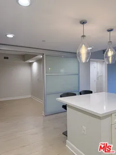 $4,500 | 5015 Balboa Boulevard, Unit 201, Encino, CA 91316