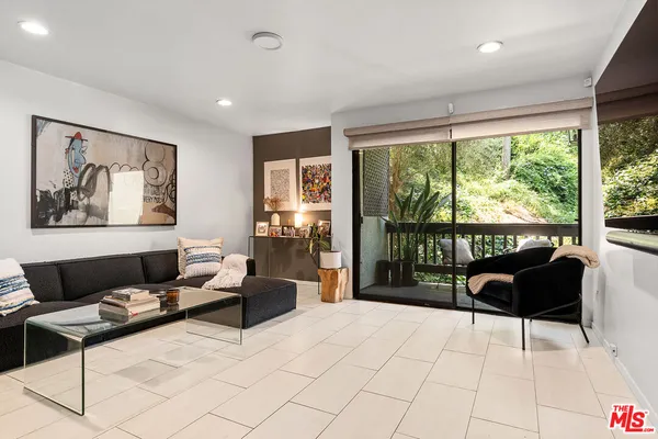 $5,250 | 2018 Griffith Park Boulevard, Unit 121, Los Angeles, CA 90039