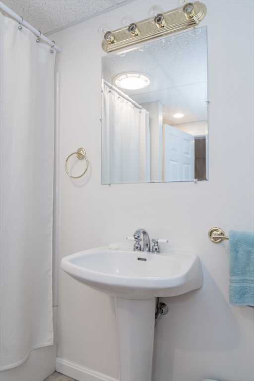 397 Far Reach Road Westwood, MA 02090 - Photo 33 of 42 Gallery Image 33