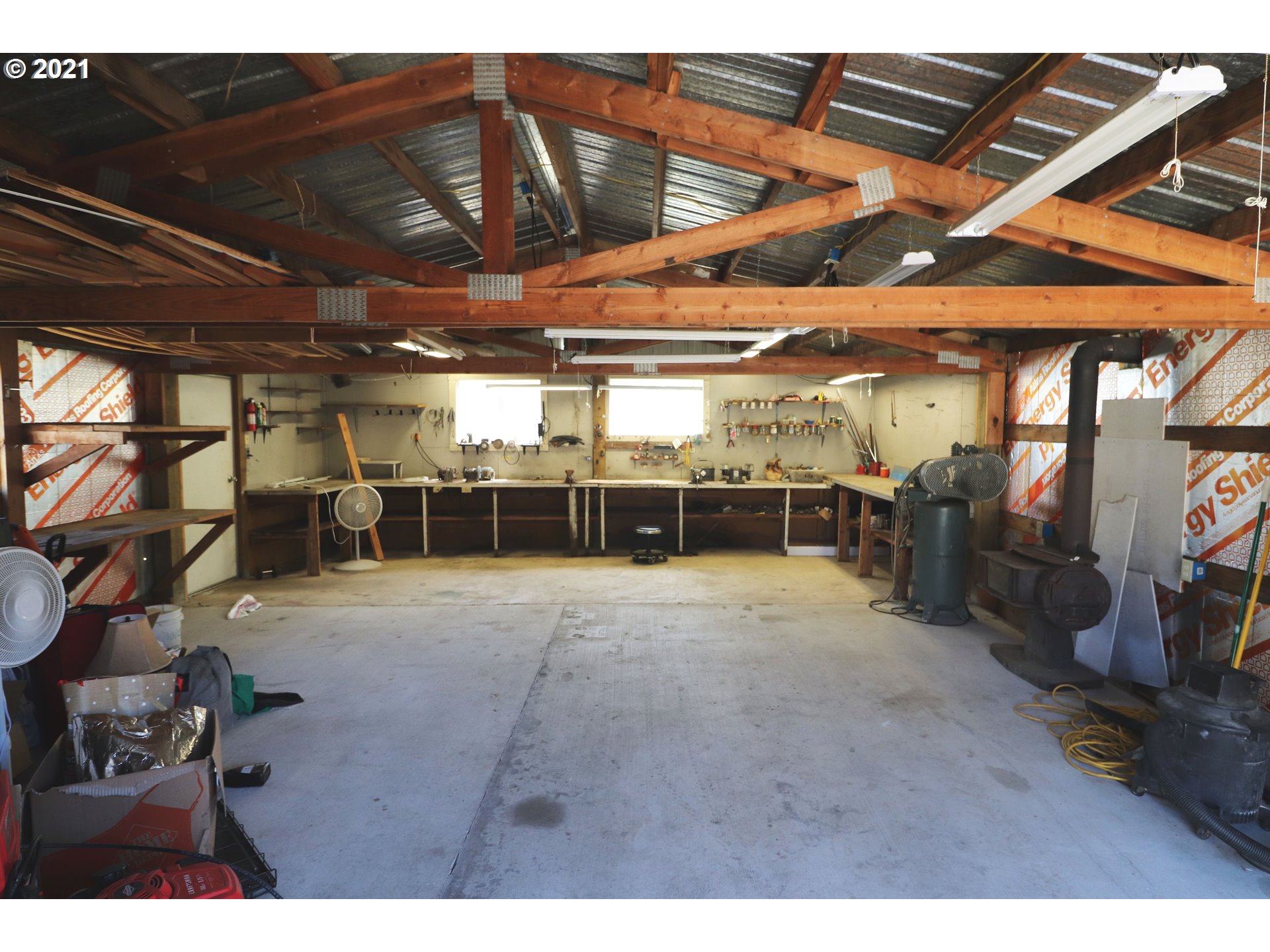78471 Sears Road Cottage Grove, OR 97424 - Photo 25 of 31 a view of a room with gym equipment