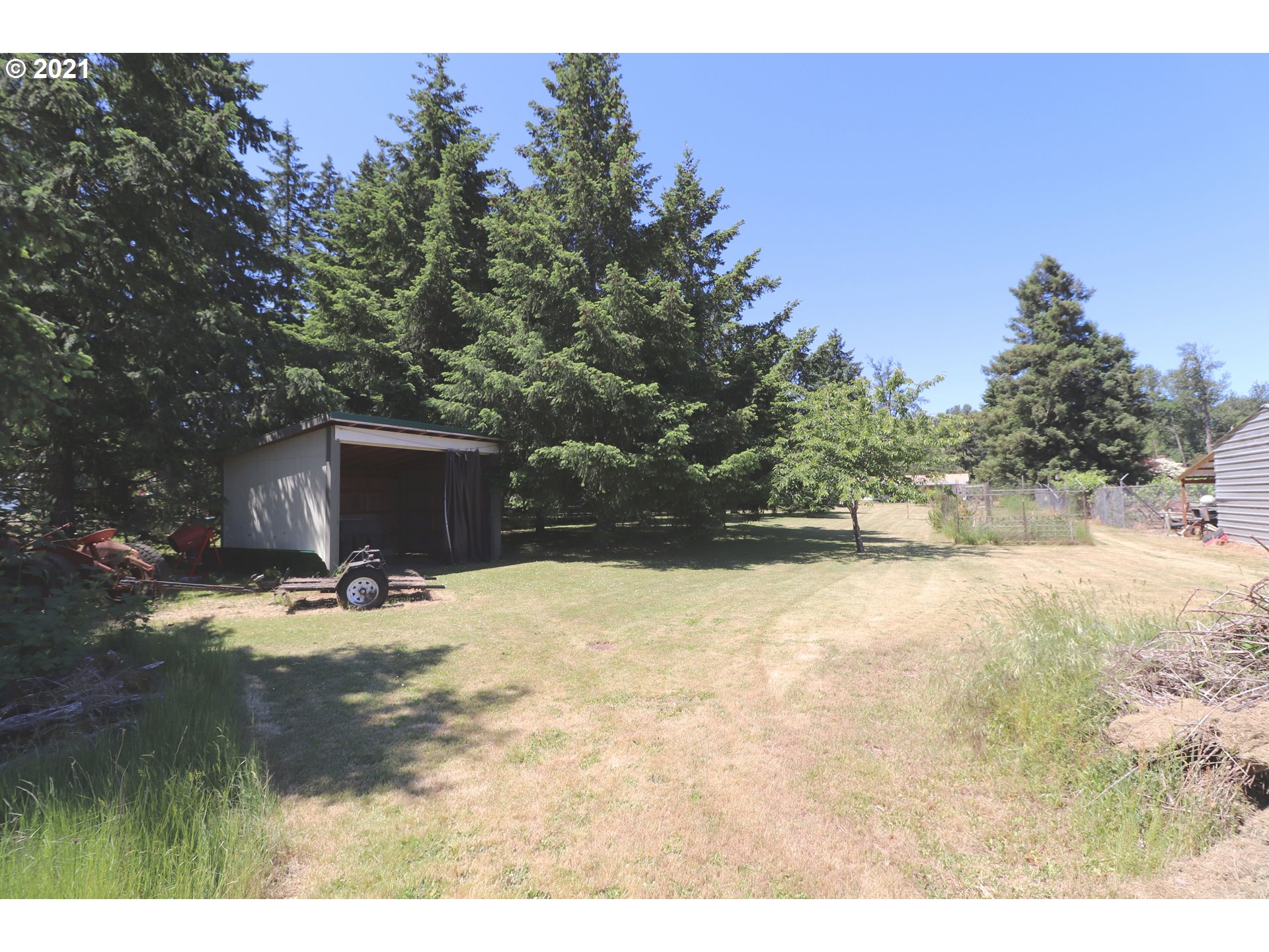 78471 Sears Road Cottage Grove, OR 97424 - Photo 29 of 31 a view of outdoor space and yard