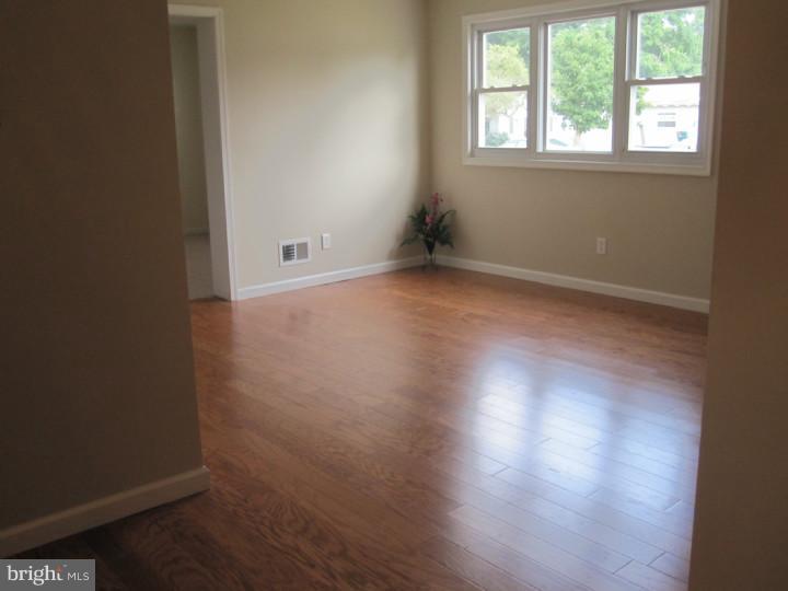 122 Garrett Road Newark, DE 19713 - Photo 6 of 14 Gallery Image 6
