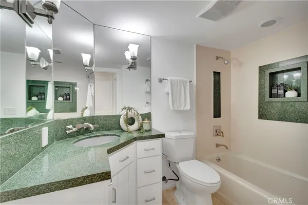 $3,875,000 | 265 Bay Shore Avenue, Long Beach, CA 90803