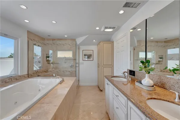 $3,875,000 | 265 Bay Shore Avenue, Long Beach, CA 90803