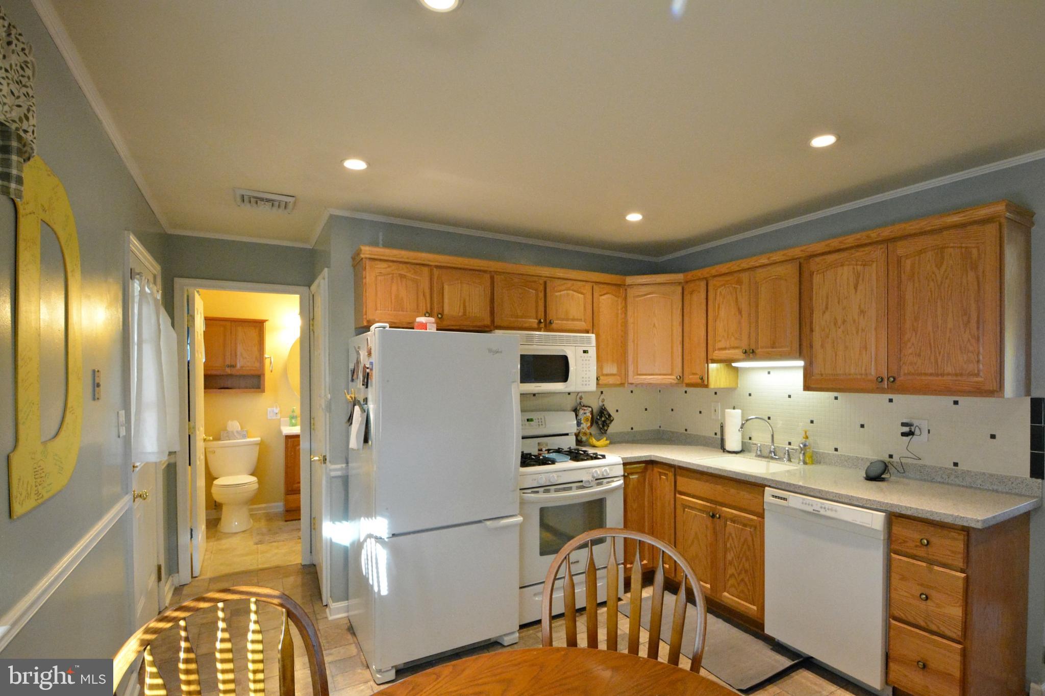 2713 Emig Mill Road Dover, PA 17315 - Photo 9 of 25 Gallery Image 9