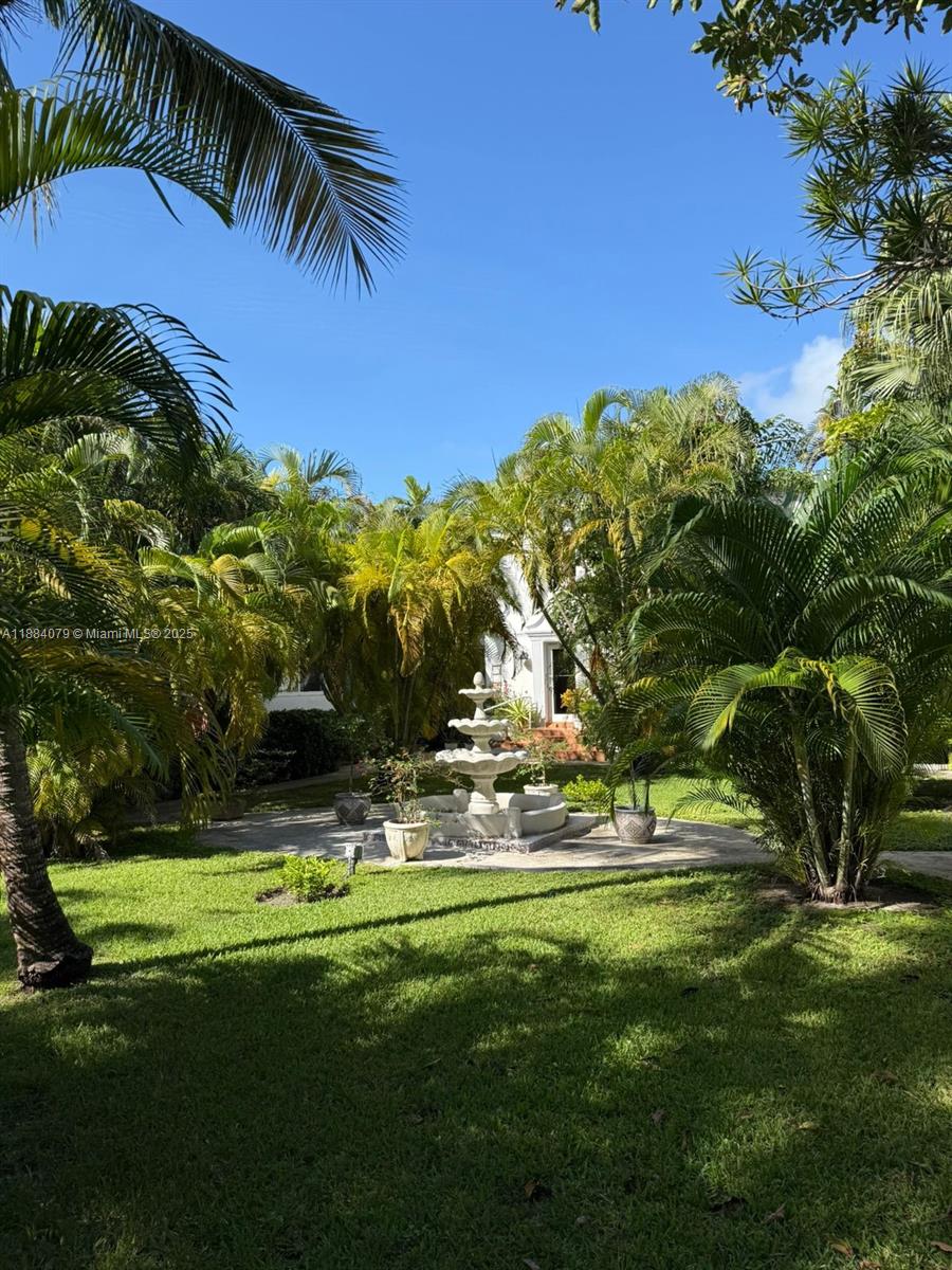 10074 East Bay Harbor Drive, Unit 74C Bay Harbor Islands, FL 33154 - Photo 23 of 28 a view of a park