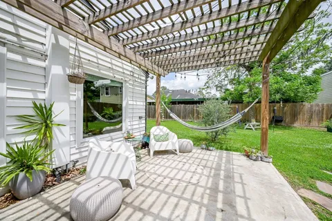 $435,000 | 304 Woodard Street, Houston, TX 77009