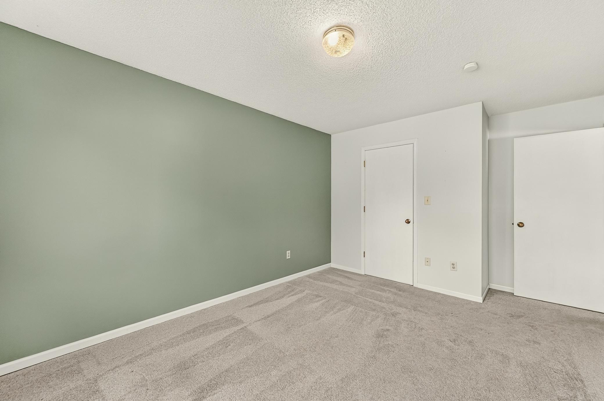 5319 Highgrove Lane Northwest Rochester, MN 55901 - Photo 13 of 30